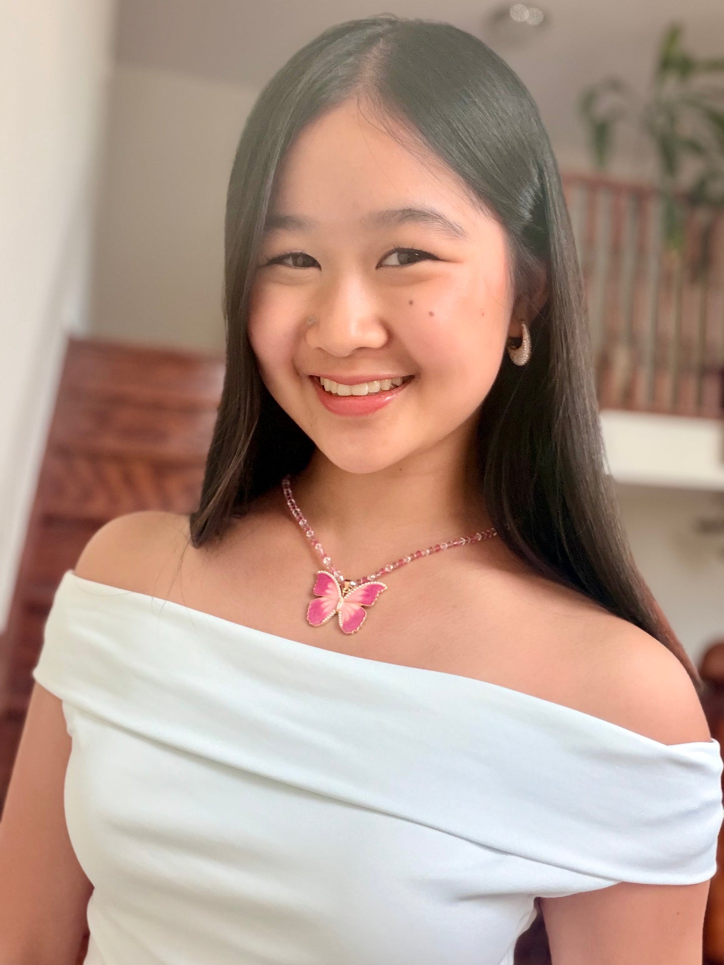 Kylie Mariposa Necklace